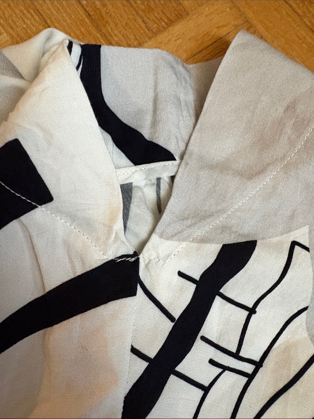 Crea Concept White & Black Abstract Print Kimono Top - Picture 12 of 15